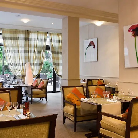 Warwick Reine Astrid - Aparthotel Lyon