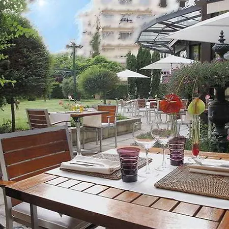 Appart hôtel Warwick Reine Astrid -