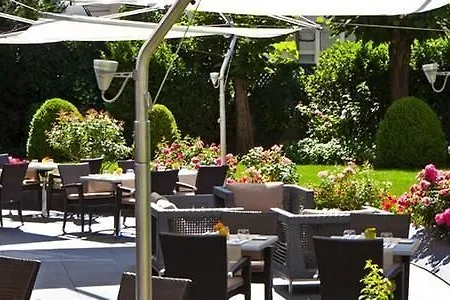 Appart hôtel Warwick Reine Astrid - Lyon