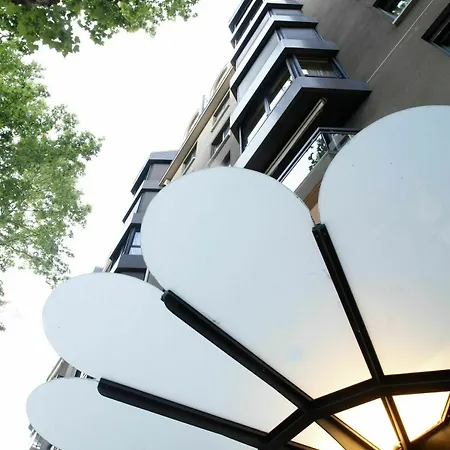 Aparthotel Warwick Reine Astrid - 4*