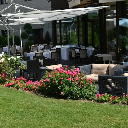 Warwick Reine Astrid -