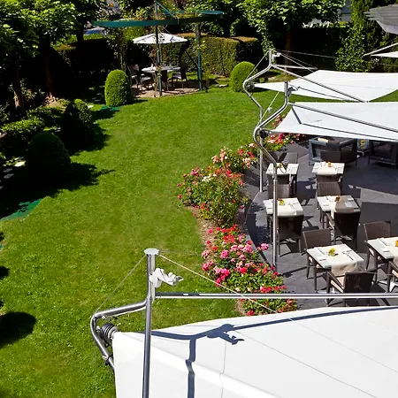 Warwick Reine Astrid - Lione