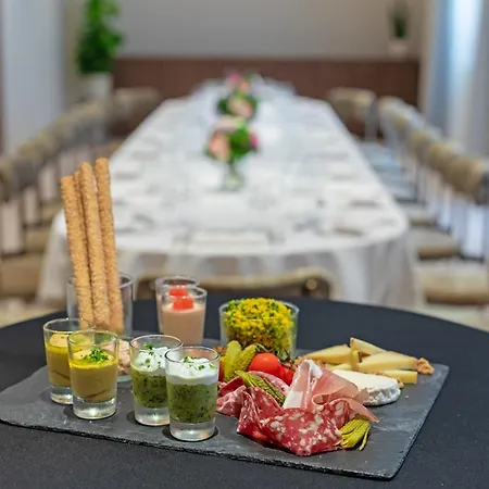 Warwick Reine Astrid -