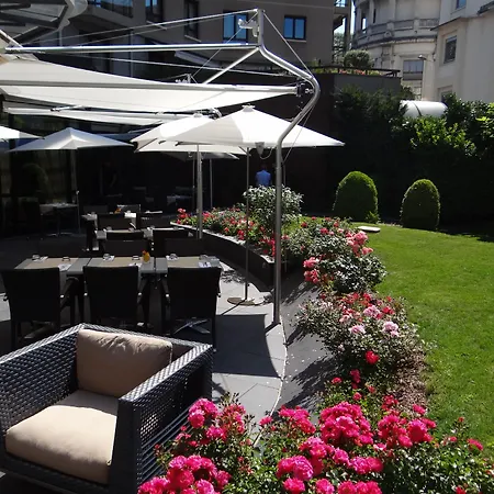 Aparthotel Warwick Reine Astrid -