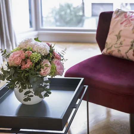 Aparthotel Warwick Reine Astrid - 4*