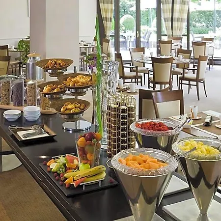 Warwick Reine Astrid - Aparthotel 4*