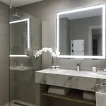 里昂华威雷奥斯特公寓式酒店 公寓式酒店 4*