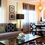 Warwick Reine Astrid - Apartmanhotel Lyon