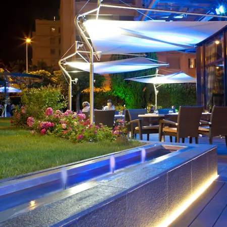 Warwick Reine Astrid - Aparthotel 4*