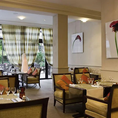 Warwick Reine Astrid - Apartmanhotel 4*
