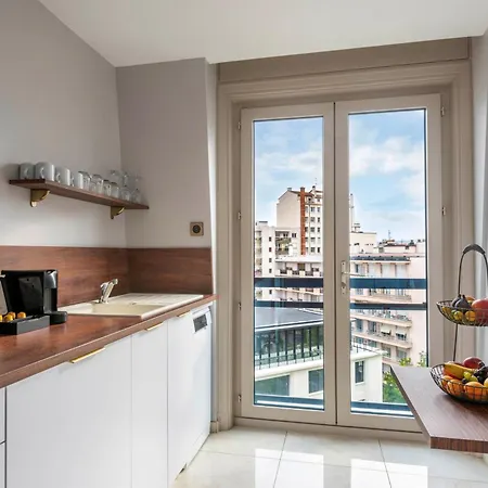 Warwick Reine Astrid - 4* Lyon
