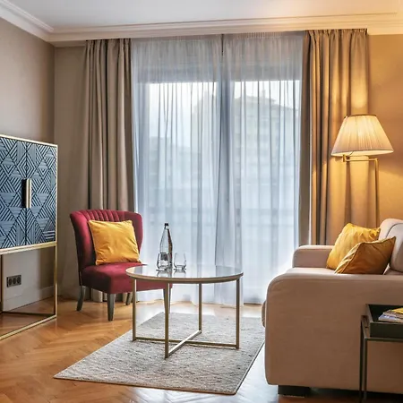 Apart-hotel Warwick Reine Astrid -