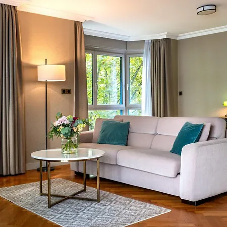 Appart hôtel Warwick Reine Astrid -