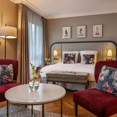Warwick Reine Astrid - Apart-hotel Lyon