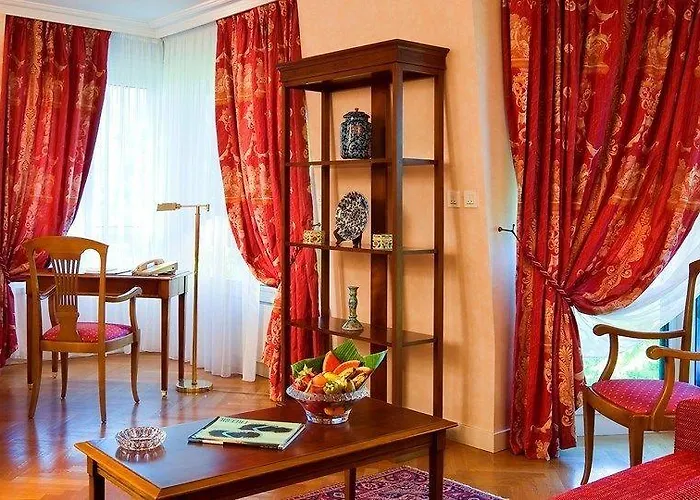Warwick Reine Astrid - Apartahotel 4*