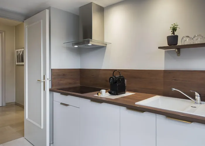 Warwick Reine Astrid - Apartahotel 4*